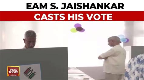 Eam S Jaishankar Casts His Vote In Delhi In Phase 6 Of Lok Sabha