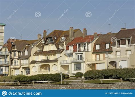 Le Touquet France April 3 2017 The Seaside Editorial Stock Photo