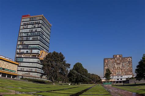 A Os De Tradici N Universitaria En M Xico Efekto