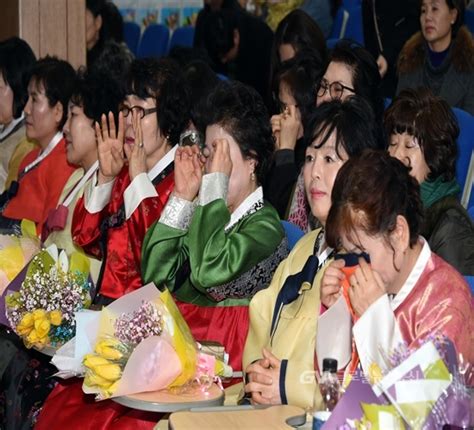 부산 부경중·보건고 성인반 졸업식 축하 글로벌뉴스통신gna