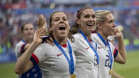 U S Women S National Team U S Soccer Reach Historic Pact Our Esquina