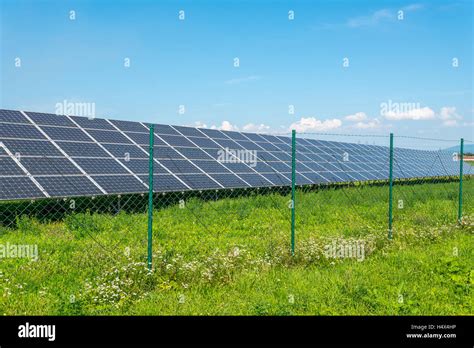 Photovoltaik Strom Fotos Und Bildmaterial In Hoher Aufl Sung Alamy