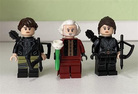 LEGO Hunger Games minifigures : r/Hungergames