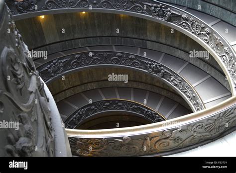 Escalier bramante Banque de photographies et dimages à haute