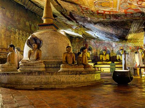 Dambulla En Sri Lanka Las Cuevas De Dambulla Sri Lanka Incre Ble