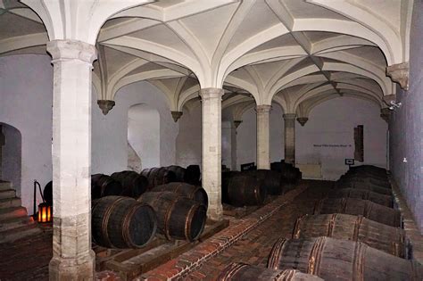 Henry VIII S Wine Cellar Hampton Court Palace Hampton Court