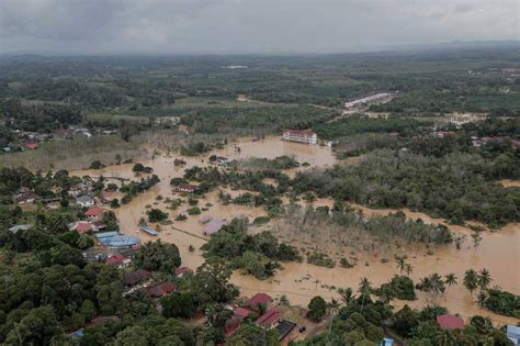 Flood Victims Top 36000 In Four States Malaysianow