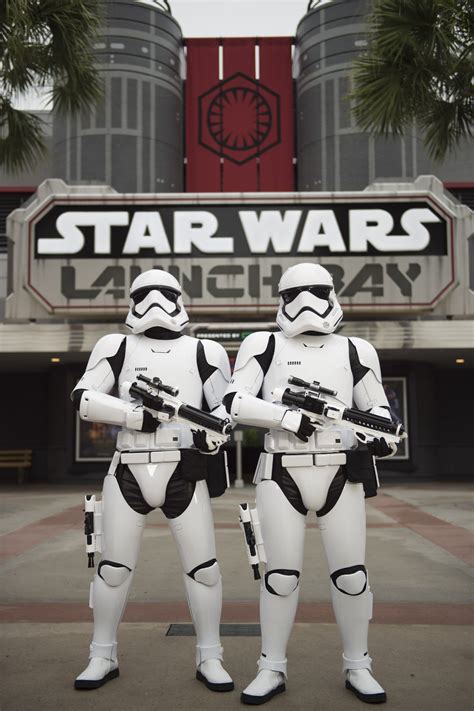 Disney shows off Star Wars attractions, sets fireworks debuts - Orlando ...