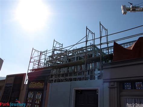 Hogsmeade takes shape as Universal Hollywood prepares for HHN - Park Journey