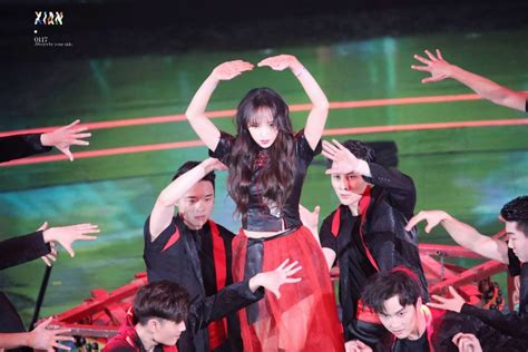 Cheng Xiao x Drums Welcome Spring 踏鼓迎春 Hunan TV Spring Festival