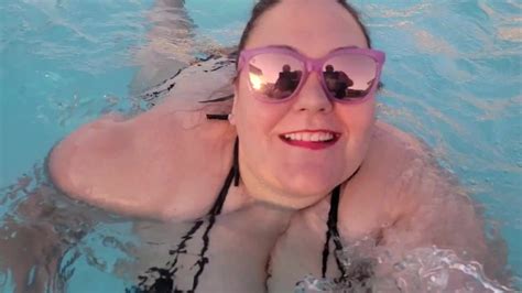 BBW Bouncing In The Pool In A String Bikini Pornhub