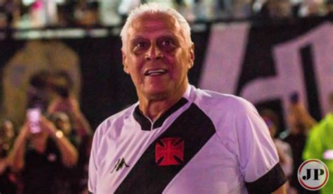 Jornal Populacional Morre Roberto Dinamite Maior Dolo Do Vasco Aos