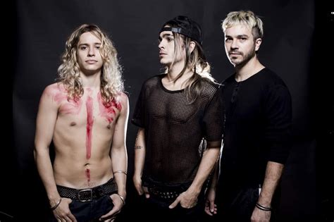 Ganas De Verte Lyrics In English Airbag