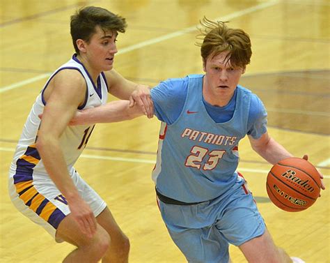 Watertown Hosts Sioux Falls Lincoln In Class Aa B Oys Basketball