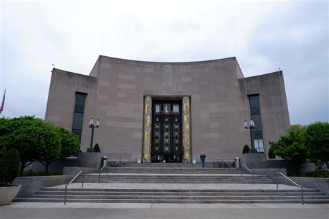 Brooklyn Public Library shutters 10 branches amid staff shortages ...