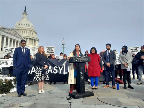 Hispanic and progressive Democrats protest proposals to limit asylum