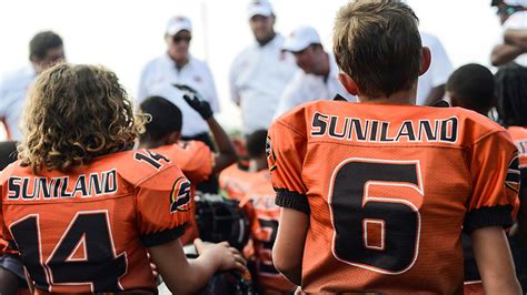 How A Youth Football Parent Should Handle Tough Situations Part I