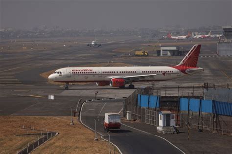 Air India unveils ‘historic’ orders for 470 Boeing, Airbus jets – World ...