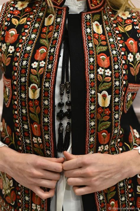 Жилет женский с вышивкой - мой невероятно красивый горсик, бузрукавка и ...