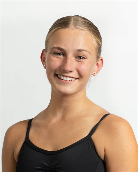 Sydney C Headshot Ballet Virginia