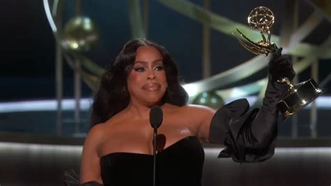 Niecy Nash-Betts’ Emmy Awards Acceptance Speech Is A ‘Delicious ...