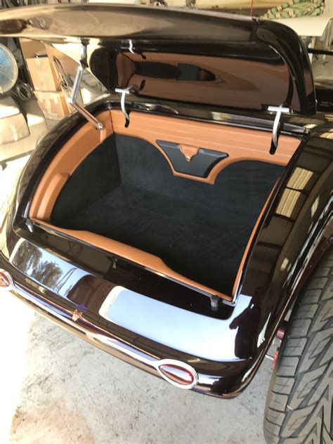 custom trunk  exotic car