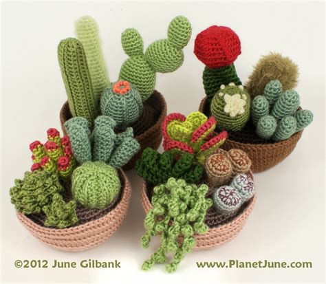 Cactus Amigurumi Free Pattern