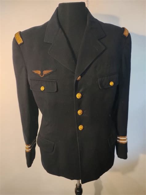 France - French Air Force uniform jacket, officer - - Catawiki