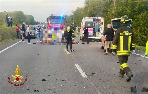 Battaglia Terme Pd Incidente Stradale Tra Una Moto E Unauto