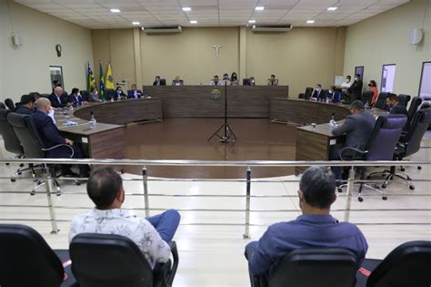 Proposto por Mendanha abono para professores de Aparecida de Goiânia é