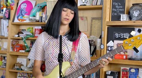 Khruangbin Performs Npr ‘tiny Desk Concert’