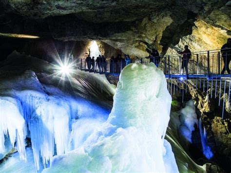 Daily tours through the Ice cave , Obertraun » Holiday in the ...