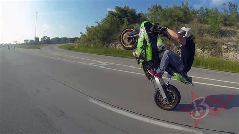 Street Bike Stunts Long Highway Wheelies On Extended Swingarm Kawasaki Ninja Zx6r Motorcycle