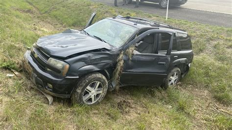 Police Rollover Crash On I 69 In Dekalb County Sends 3 To Hospital