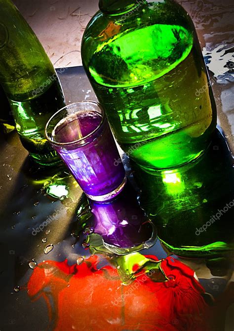 Bottle Glass Reflection Water Drink Liquid Color — Stock Photo