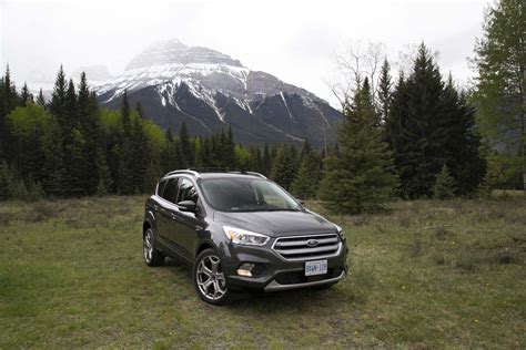 2017 Ford Escape Titanium - Autos.ca