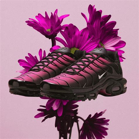 “Black/Pink” Nike Air Max Plus - All About Ginger