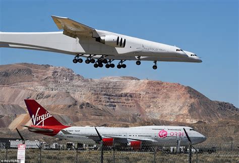 Gigantic Stratolaunch aircraft makes second test flight - Big World Tale