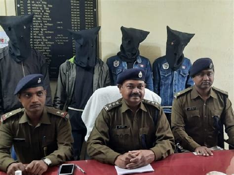 खलासी से 16 चक्का वाहन लेकर भाग रहे 4 अपराधी खूंटी पुलिस के हत्थे चढ़े