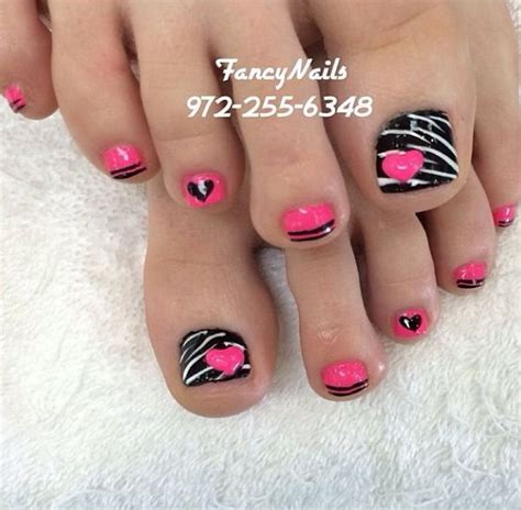 60 Cute & Pretty Toe Nail Art Designs 2022