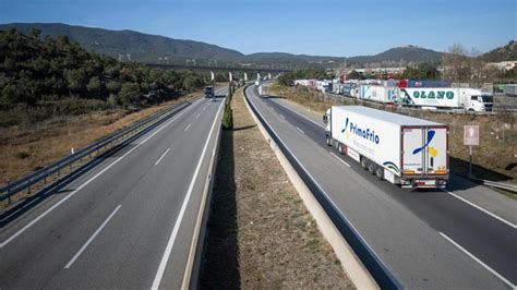 La Polic A Detiene En La Jonquera A Un Fugitivo Internacional Buscado