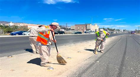 Realizan Trabajos De Limpieza En La Transpeninsular En Los Cabos