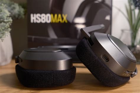 Corsair HS80 Max review: Excellent wireless gaming headset