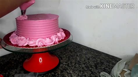 Decorando Um Bolo Simples E R Pido Esp Tulado E Bico De Confeitar