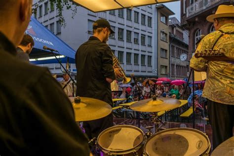 Em Bebbi Sy Jazz Regen Zum Auftakt 18 08 2017