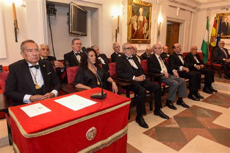 El ingreso en La Real Academia de Medicina y Cirugía de Sevilla de