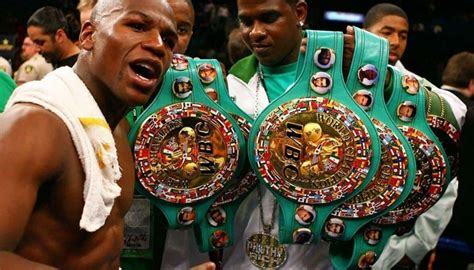 Floyd Mayweather Signed WBC Belt - CharityStars