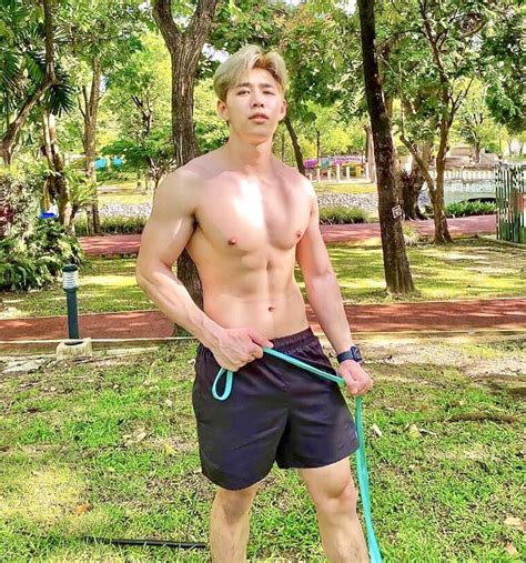 เสพติดผู้ชาย™️ On Twitter ถอดเสื้อออก แล้วมาออกกำลังกายกัน 💦💦💦 Lll Ig Trainer Mm เสพติด