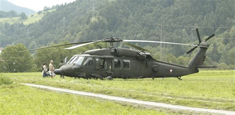 cool wallpapers: Black Hawk Helicopter