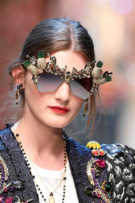 Best Hottest Eyewear Trends For Men Women